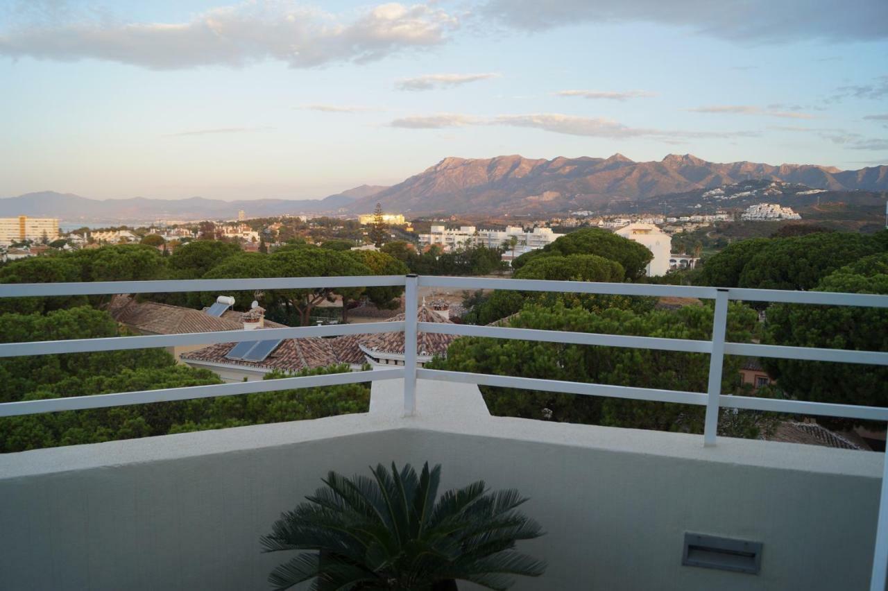 Costabella Penthouse Apartment Marbella Bagian luar foto